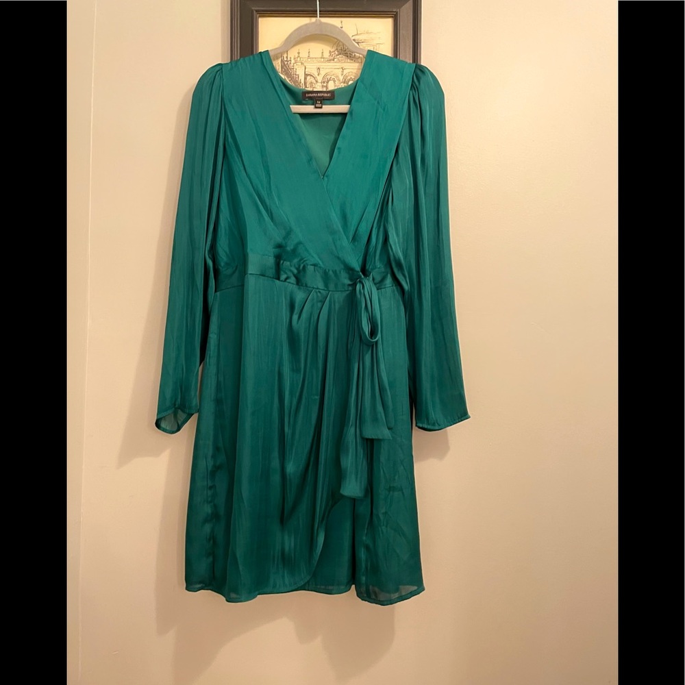 Banana Republic Emerald Puff Sleeve Wrap Dress - Picture 3 of 5